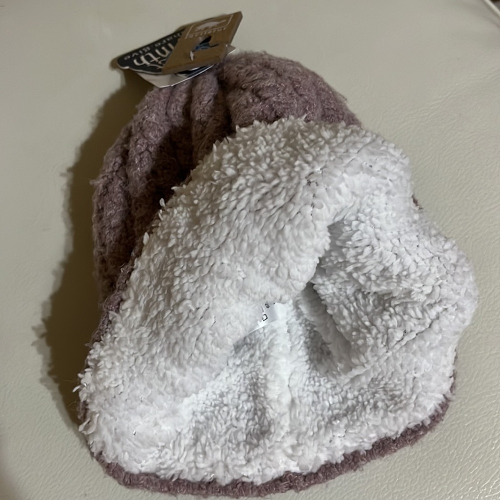 Beanie - Picture 2 of 3
